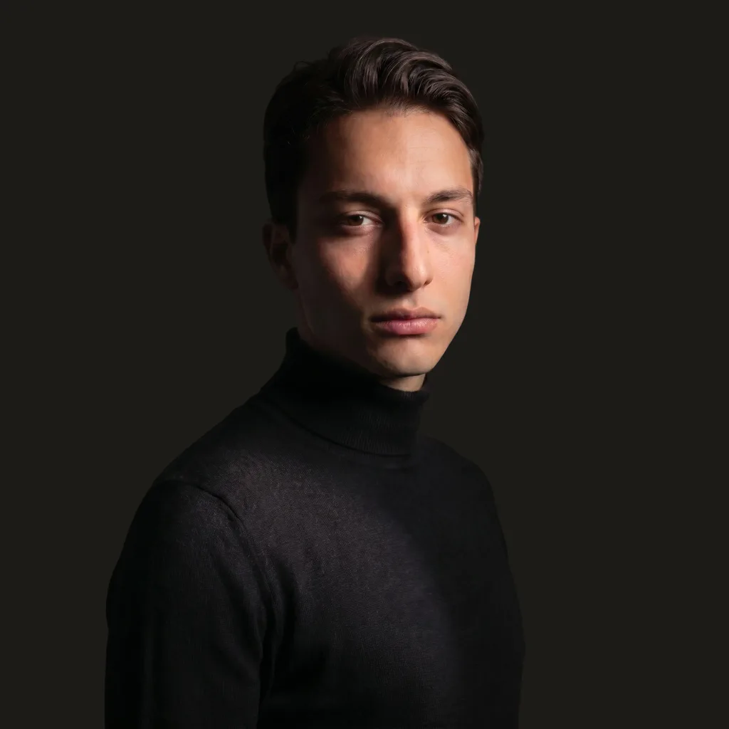 Matteo Schirru, ritratto in bianco e nero